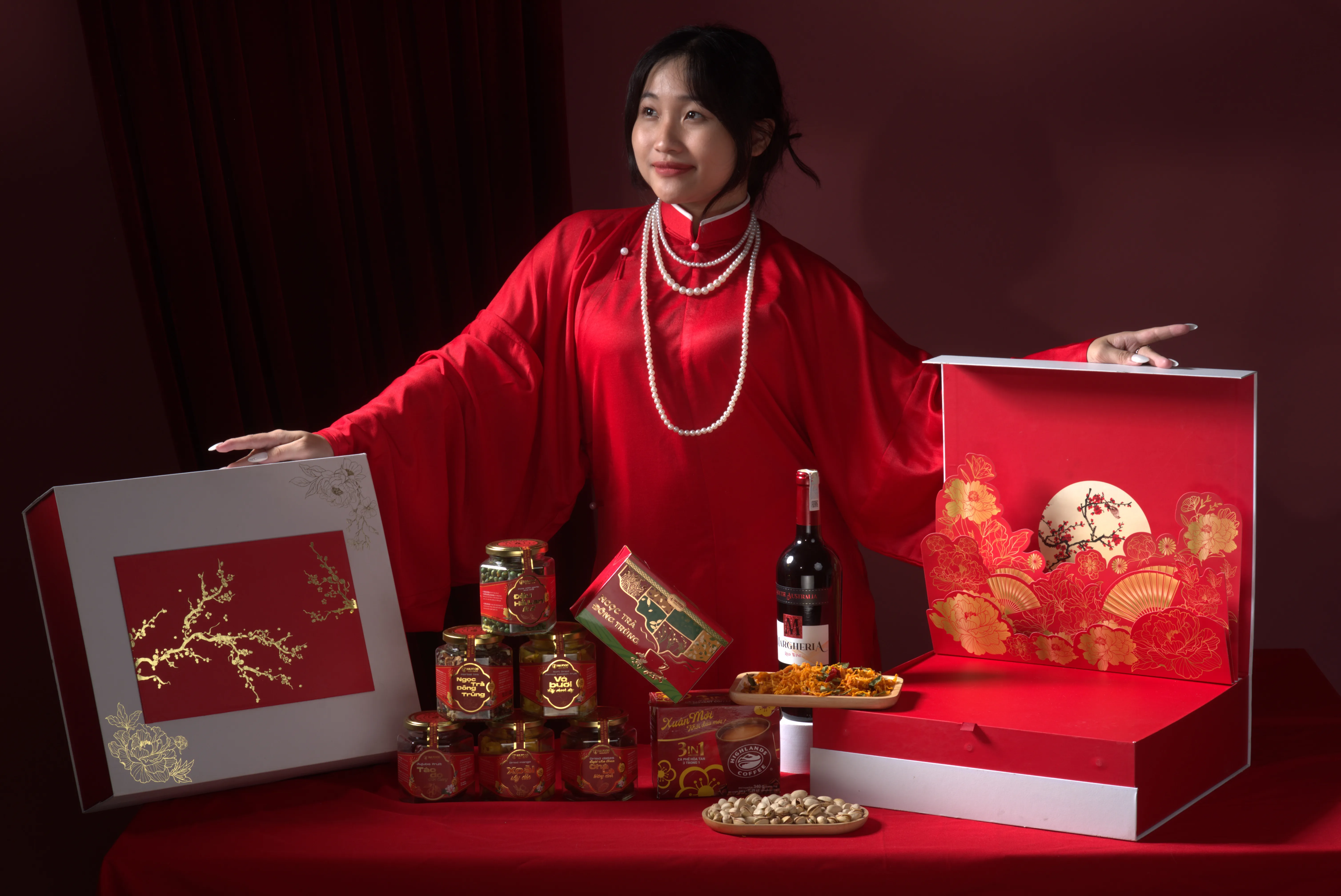 NGÀN HOA KHOE SẮC