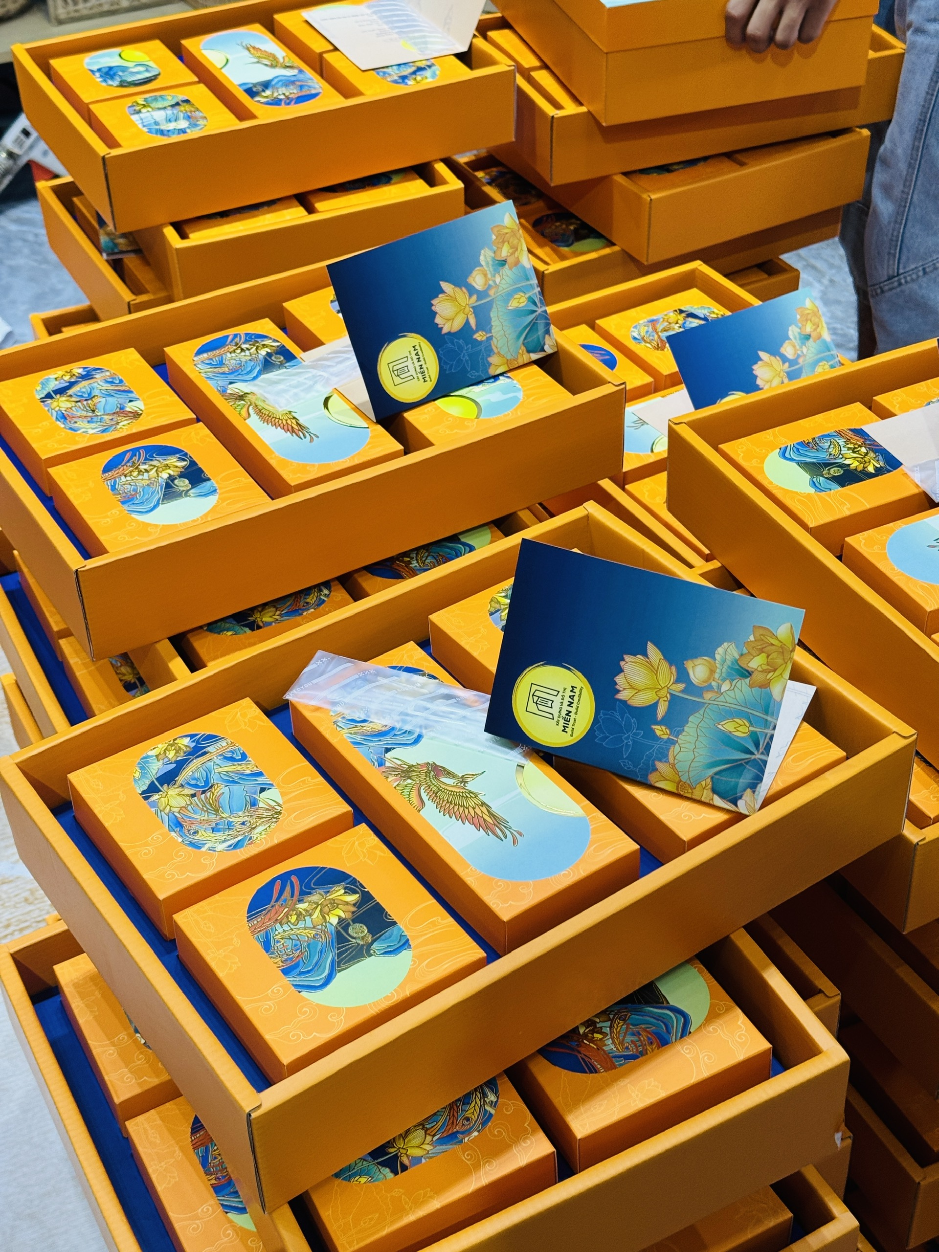  CÔNG TY TNHH QUẢN LÝ XÂY DỰNG VÀ ĐÔ THỊ MIỀN NAM